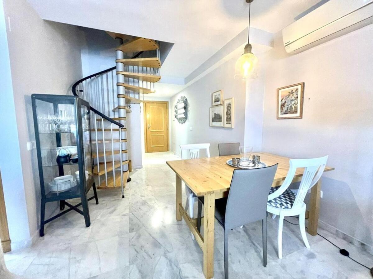Calu Homes Duplex Cerca Playa De Huelin Lägenhet