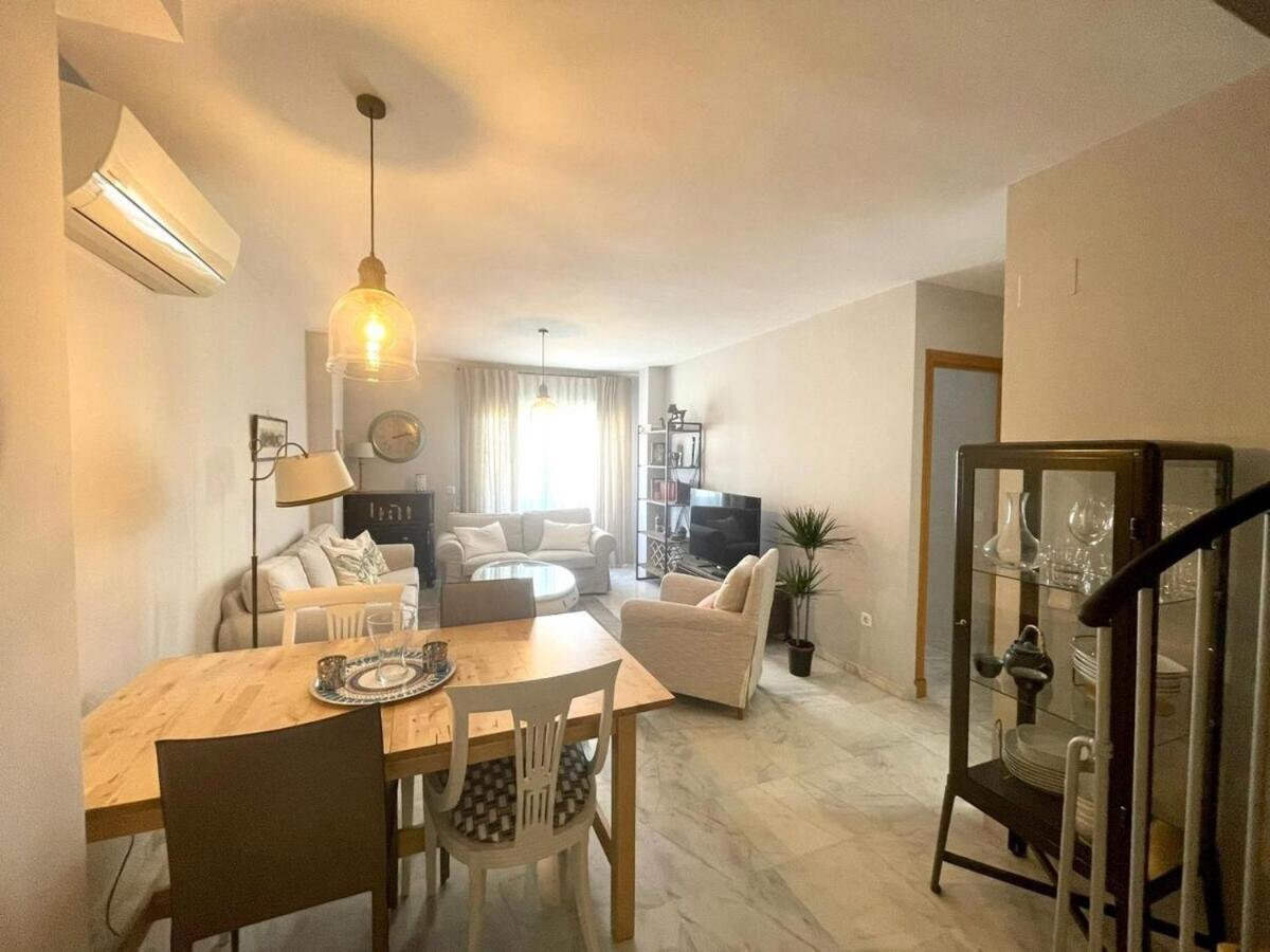 Lägenhet Calu Homes Duplex Cerca Playa De Huelin Málaga